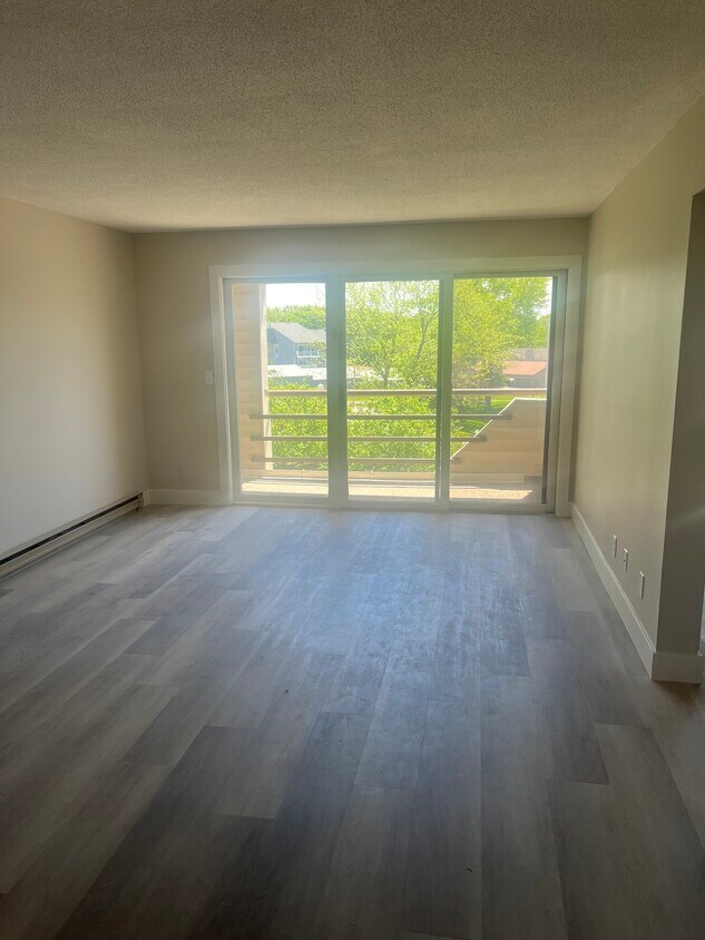 Primary Photo - 2605 W Willowlake Dr