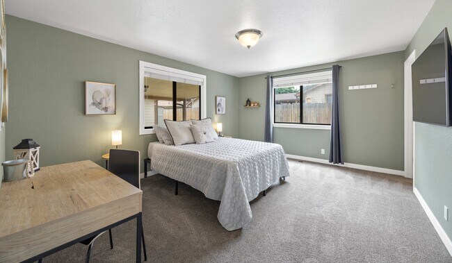 Foto del edificio - 592 Weaver Ave
