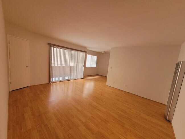 Foto del edificio - 1410 Venice Blvd.