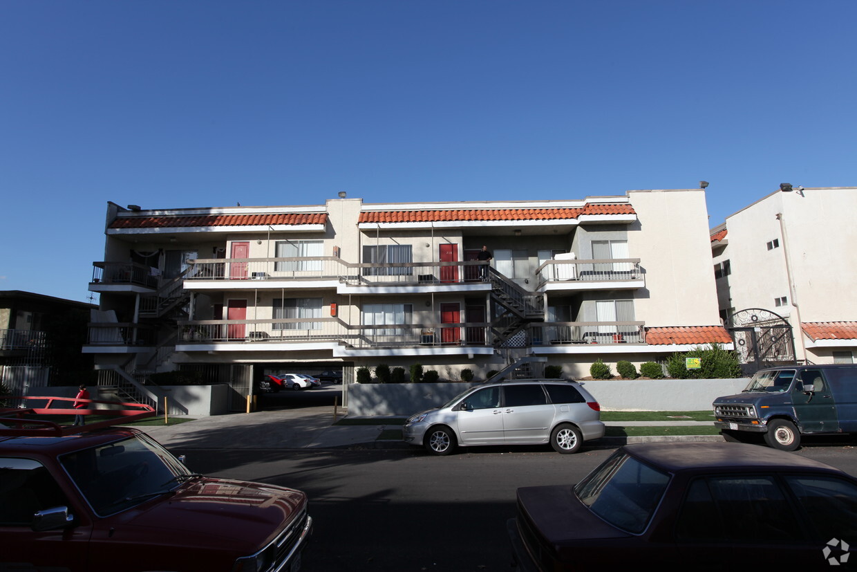 Building Photo - Saticoy Gardens