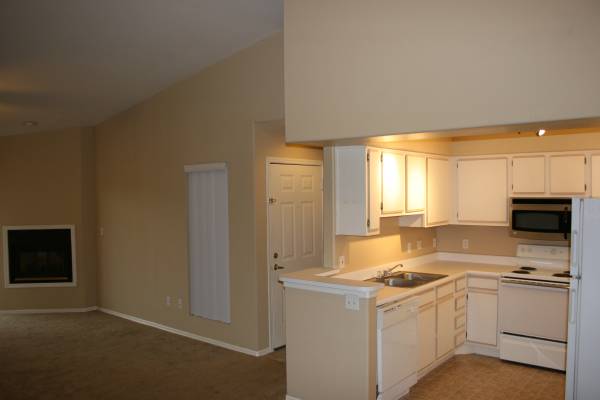 2nd Floor with Vaulted Ceiling - The Summit at Flagstaff