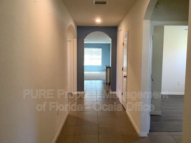 Foto del edificio - 4950 NE 15th Pl