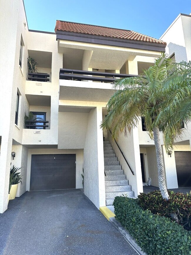 Photo - Gorgeous Updated Tierra Verde Annual Unfurnished Waterfront Condo 2/2 w/Garage
