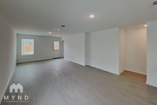 Building Photo - 7354 Orange Sapphire