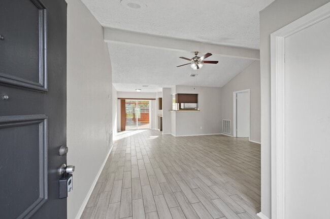 Building Photo - 7227 Colima Dr