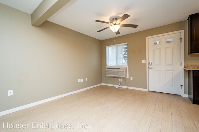 Building Photo - 205 6th St