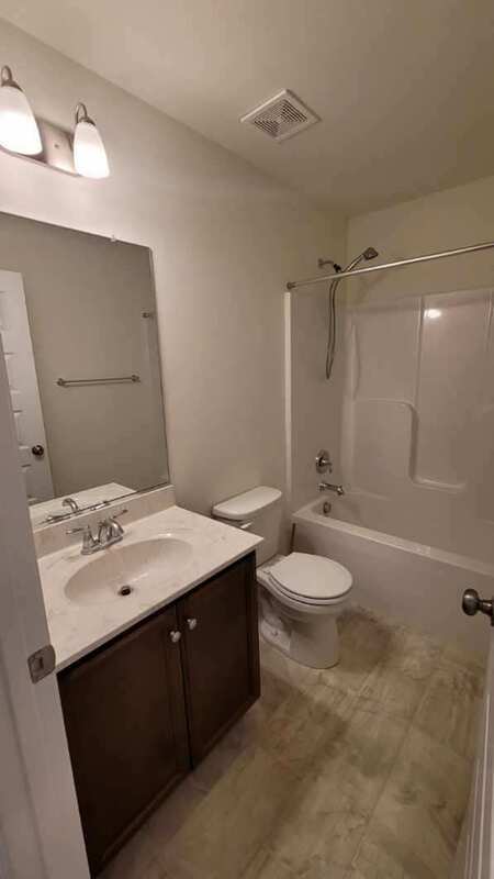 Foto del edificio - 3204 Sterling Brook Dr