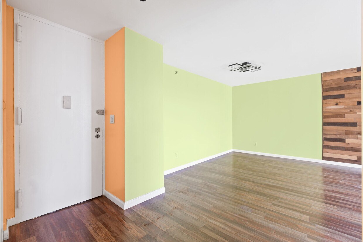 Foto principal - 200 Winston Dr