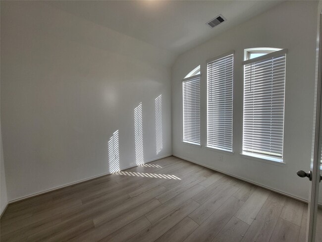 Foto del edificio - 1422 Munson Valley Rd