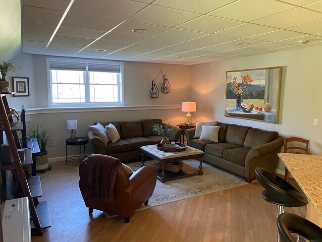 Foto del edificio - 868 Ledgewood Dr