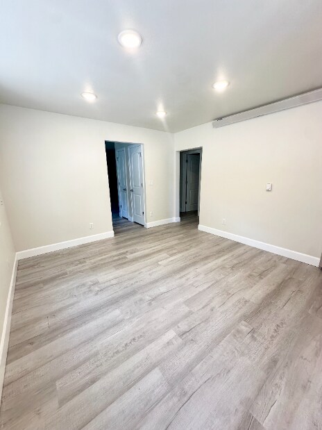 Foto del edificio - Garden Level Apartment Ready Now!