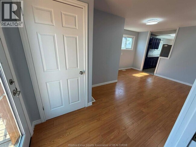 Photo du bâtiment - 1608 George Ave