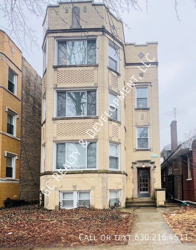 Primary Photo - 6316 N Rockwell St