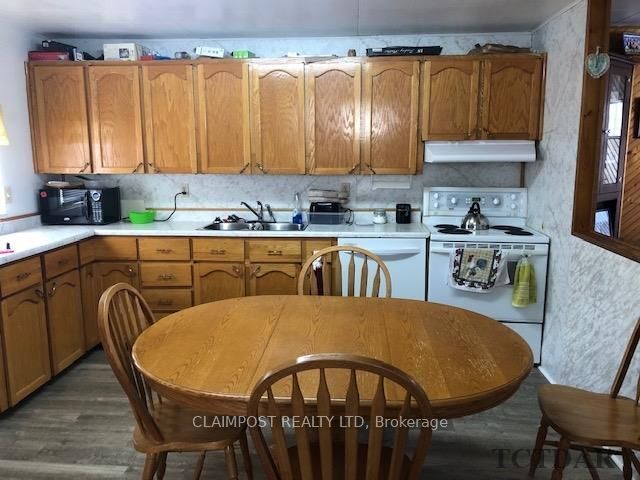 Photo du bâtiment - Spacious 3 Bed / 1 Bath House| $2099/month - Parking Included