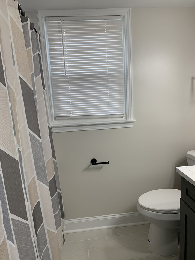 Bathroom - 2824 Wyncote Dr