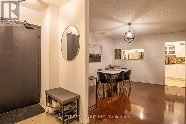 Photo du bâtiment - 2050 Bridletowne Cir
