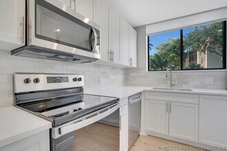 Building Photo - 4373 Trevi Ct