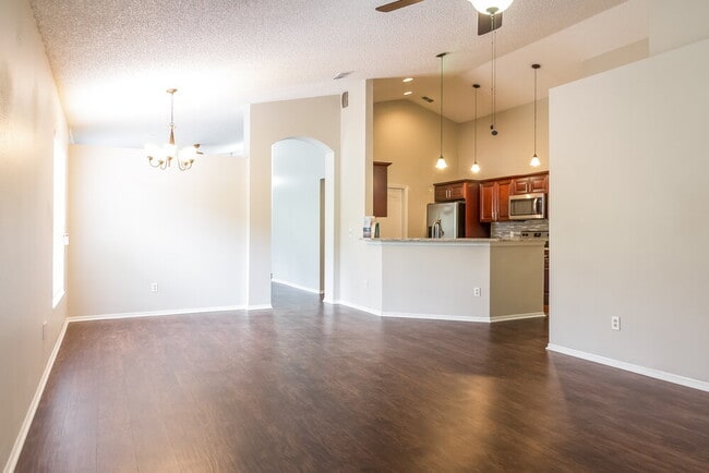 Foto del edificio - 1932 Wiregrass Ct