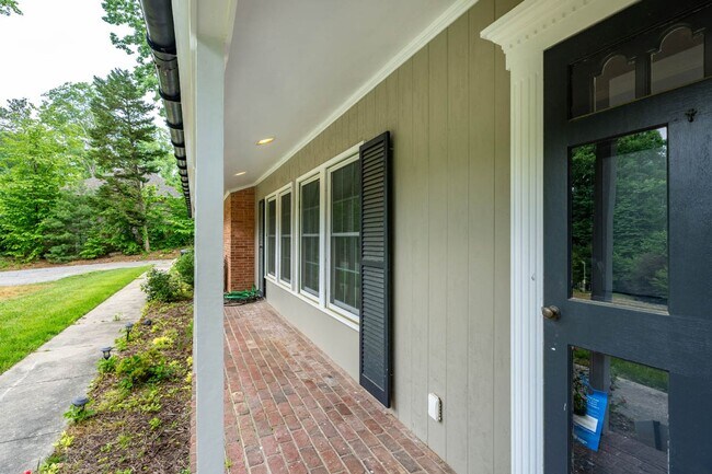 Foto del edificio - 4222 Arbutus Dr