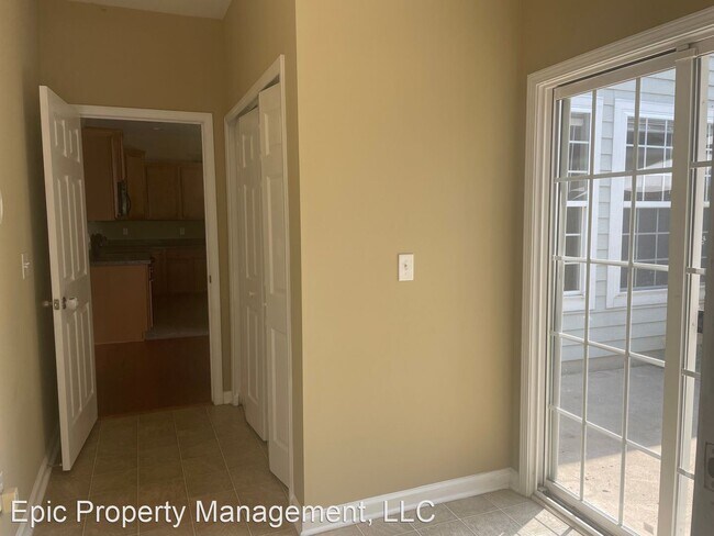 Building Photo - 4 br, 3.5 bath House - 3049 Park West Blvd