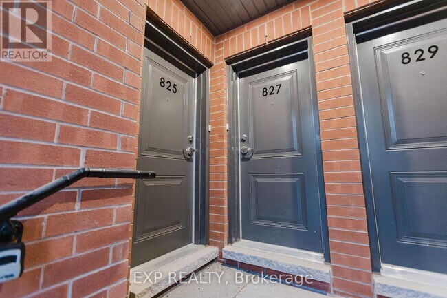 Building Photo - 207 Silhouette Private