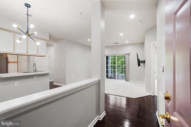 Foto del edificio - 101 Watkins Pond Blvd