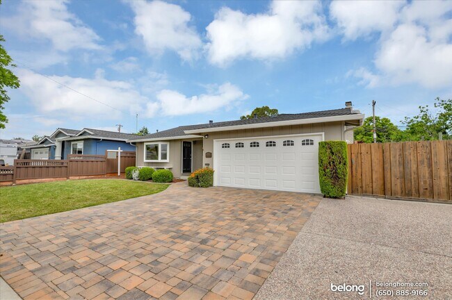 Foto del edificio - 1555 Colmery Ln