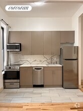 Building Photo - 47 W 71st St