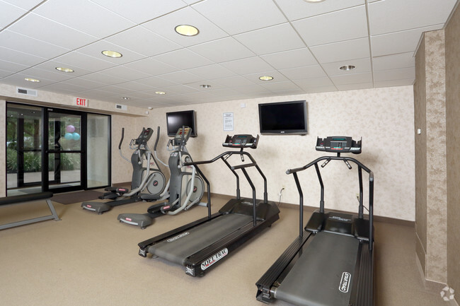 Fitness Center - Ridgewood Park Apartments