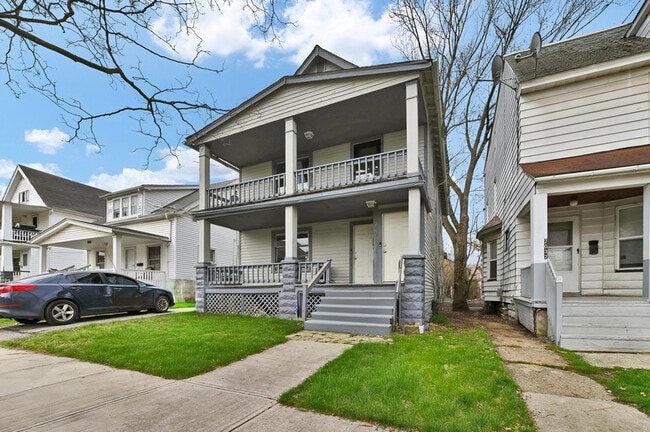 Foto del edificio - 2034 W 99th St