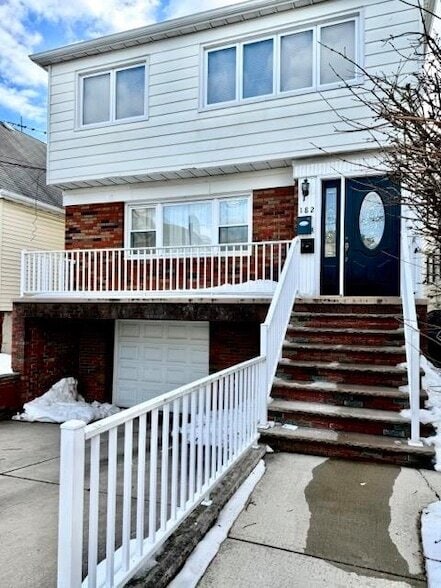 Photo - 182 W 32nd St House