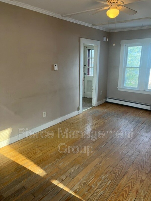Foto del edificio - 120 Wakefield St