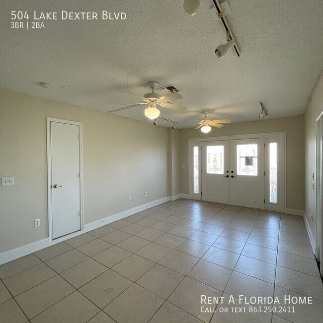 Foto del edificio - 504 Lake Dexter Blvd