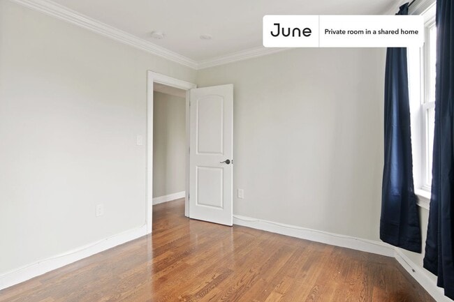Building Photo - Room in Shared 5 bed/1.5 bath home in Brighton