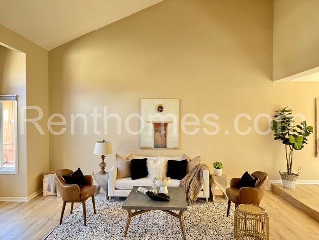 Building Photo - 12613 Crest Knolls Ct