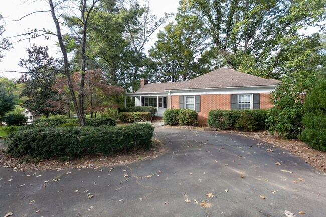 Foto del edificio - 1710 Milton Rd