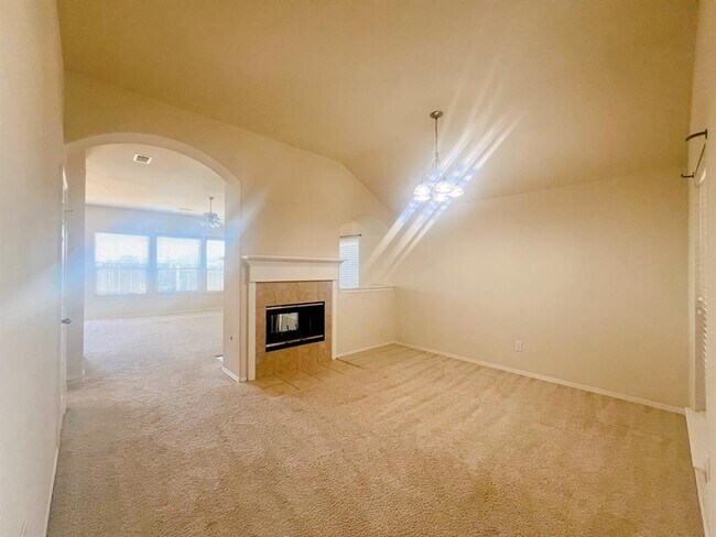 Building Photo - 6015 Ida Rose Ct