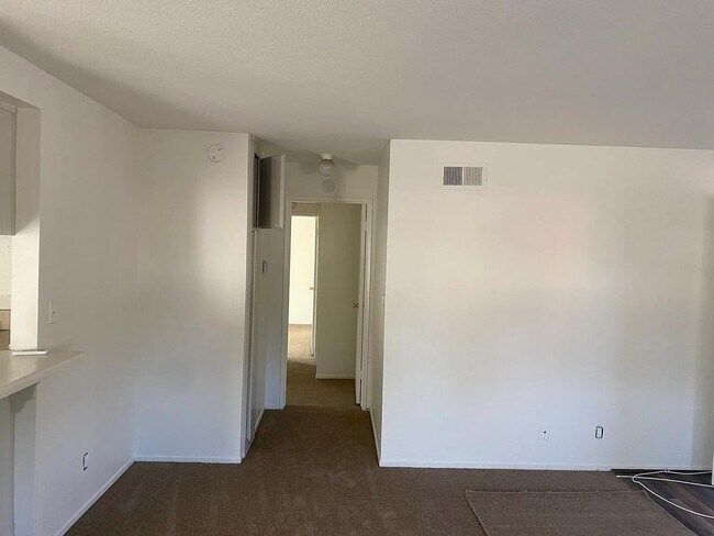 Foto del edificio - 12562 Brookshire Ave