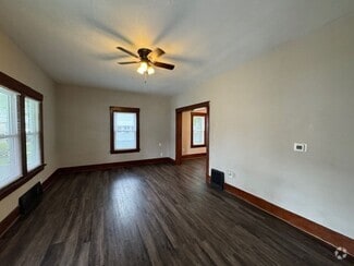 Building Photo - 1117 E Colorado St