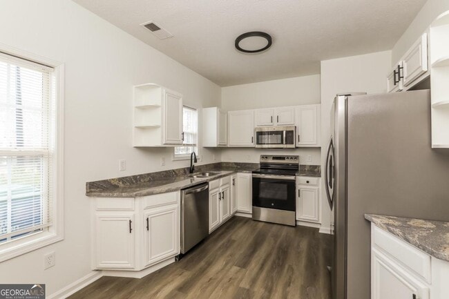 Foto del edificio - 2555 Flat Shoals Rd