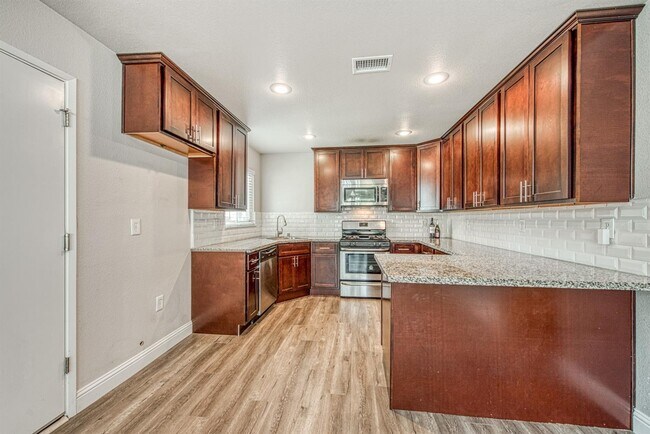 Foto del edificio - 2234 E Rialto Ave