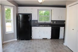 Building Photo - 426 Sideline Dr