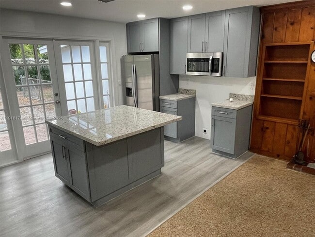 Foto del edificio - 846 SW 10th St