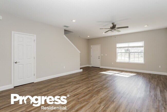 Building Photo - 146 Eleven Oaks Cir
