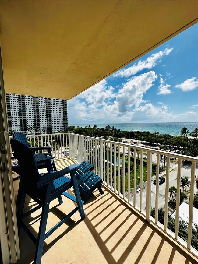 Building Photo - 1401 S Ocean Dr Building Photo - 1401 S Ocean Dr