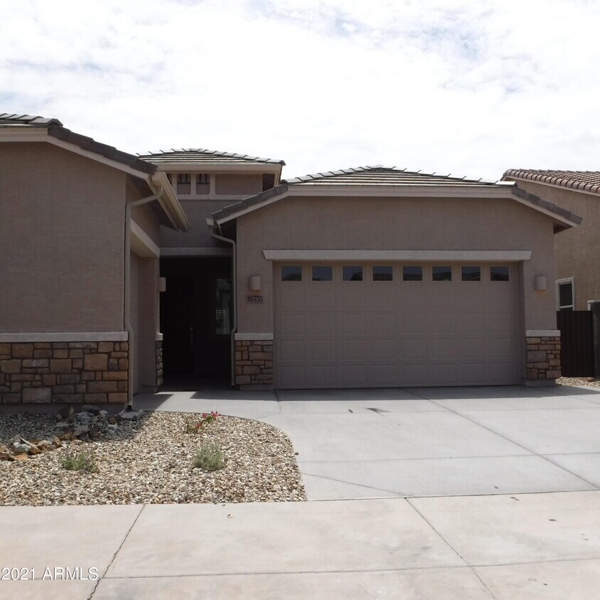 Foto principal - 16755 W Sand Hills Rd