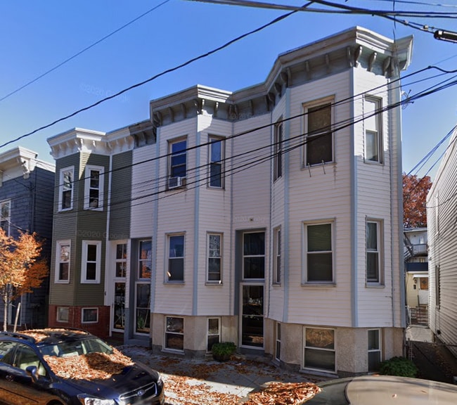 Building Photo - 10 Fulkerson St