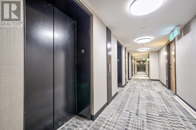 Photo du bâtiment - 7950 Bathurst St