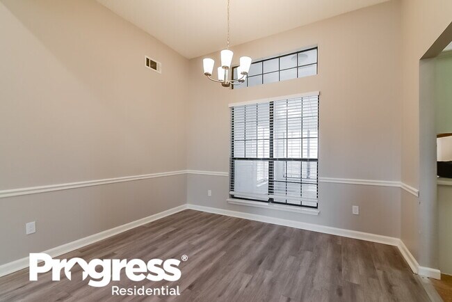 Building Photo - 6716 Spencer Forest Cove E