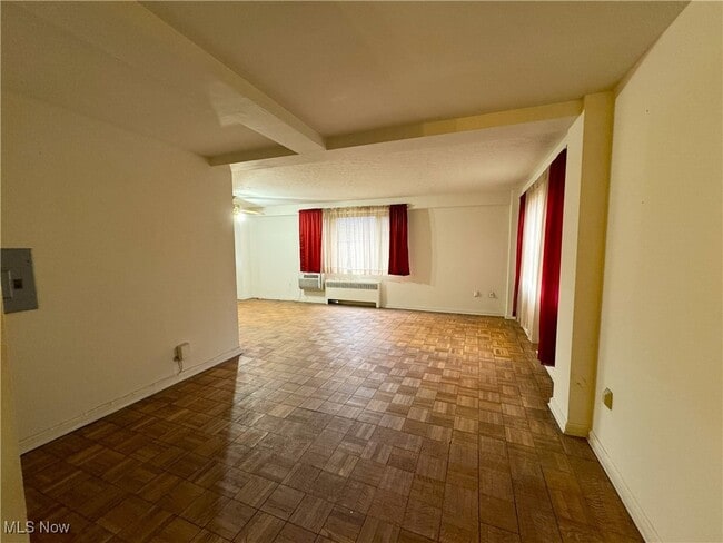 Foto del edificio - 11820 Edgewater Dr